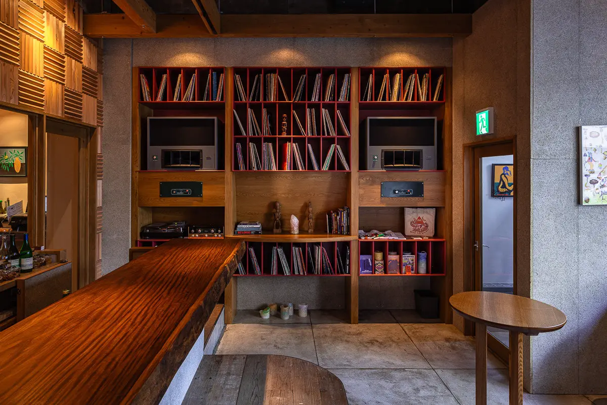 ボトルショップ&バー実店舗のご紹介